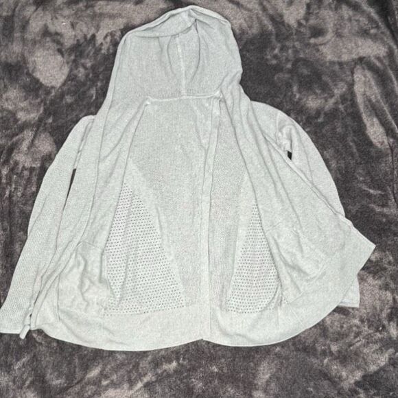 Lululemon Women's Open Front and Back Sweater with Hood, Size M - Picture 3 of 3